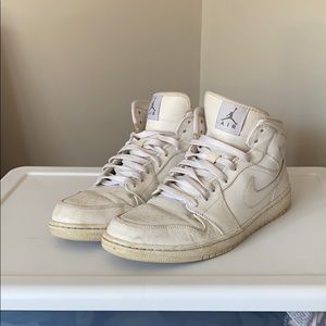 Mid tip Jordan 1’s